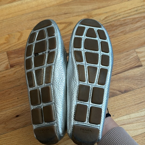 Prada flat - Picture 3 of 5